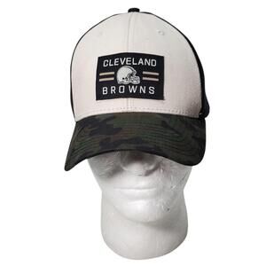 Cleveland Browns NFL Football Team Apparel Camo Mesh Back Snapback Trucker Hat